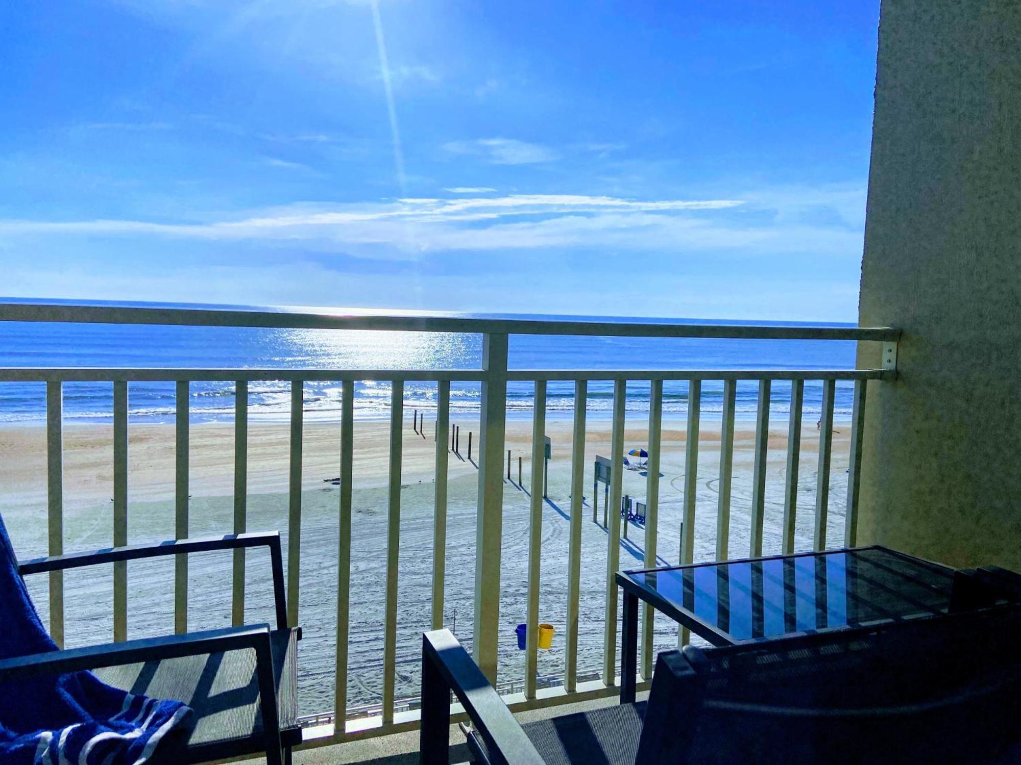 Ocean Breeze - Direct Ocean Front-Pool Is Open Apartment เดย์โทนาบีช ภายนอก รูปภาพ